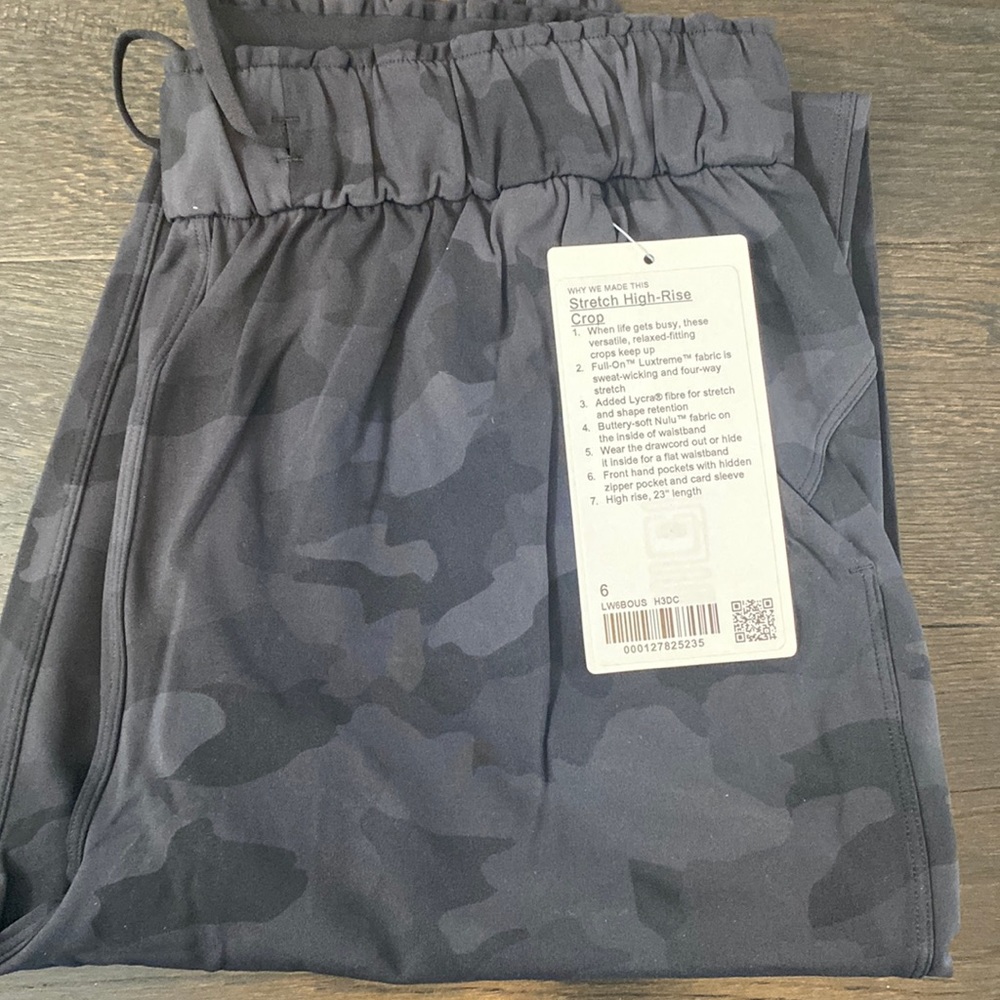 Lululemon Stretch High -Rise Crop